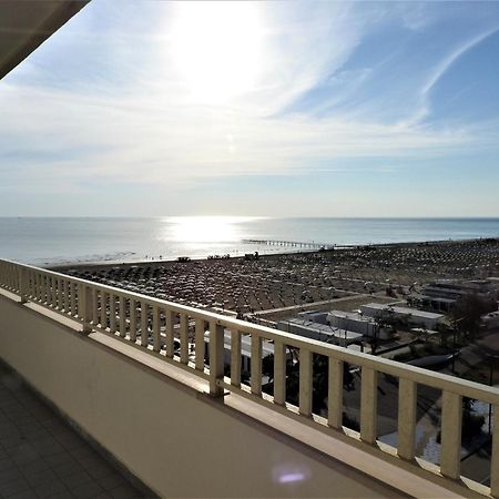 Yes Hotel Touring & Spa Rimini Esterno foto