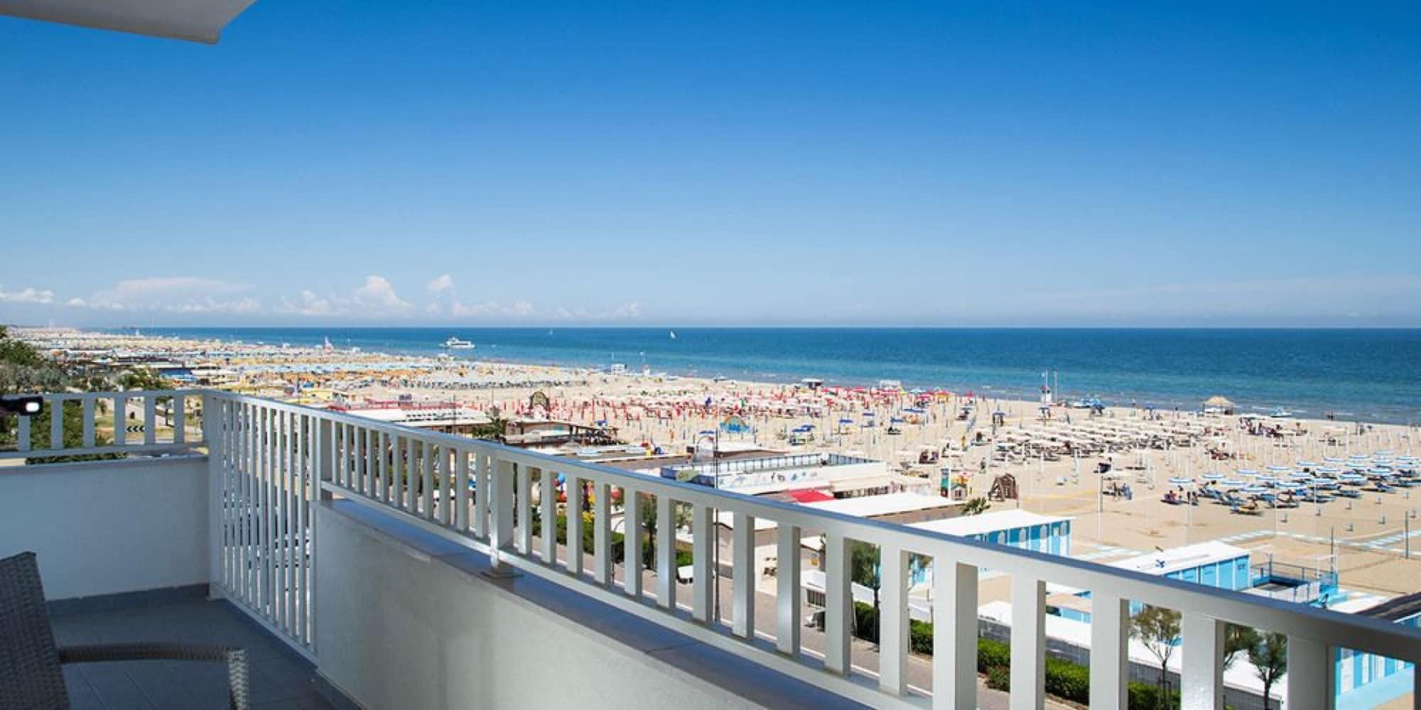 Yes Hotel Touring & Spa Rimini Esterno foto