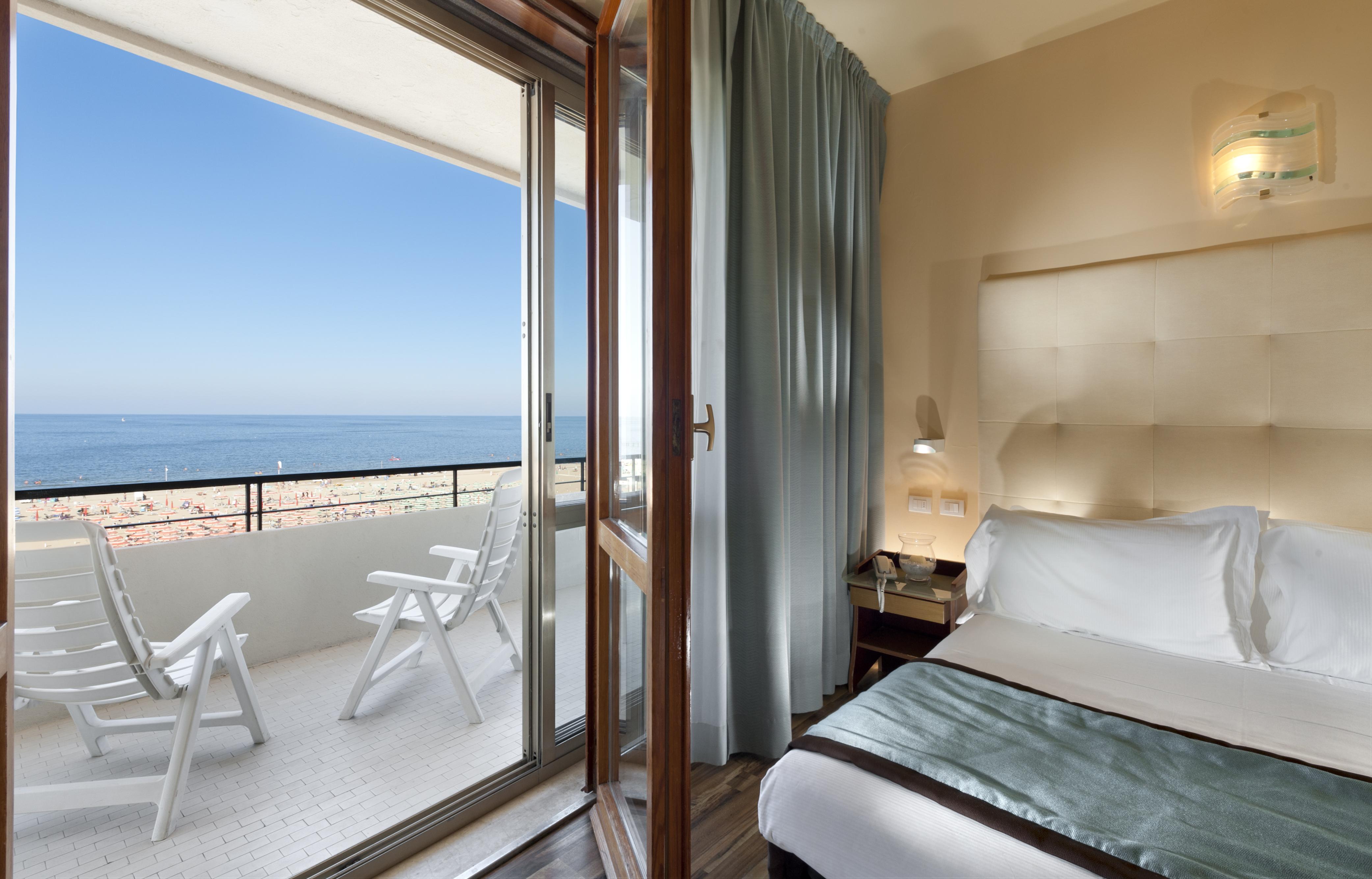 Yes Hotel Touring & Spa Rimini Esterno foto