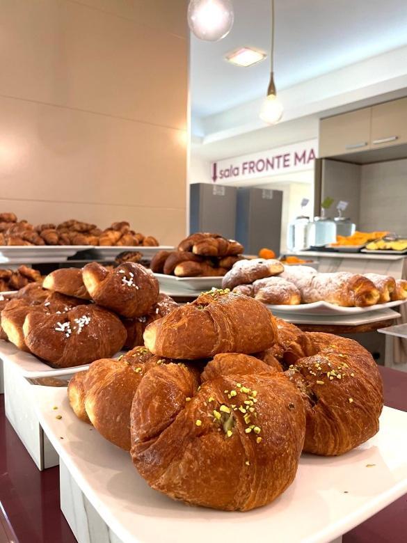 Yes Hotel Touring & Spa Rimini Esterno foto
