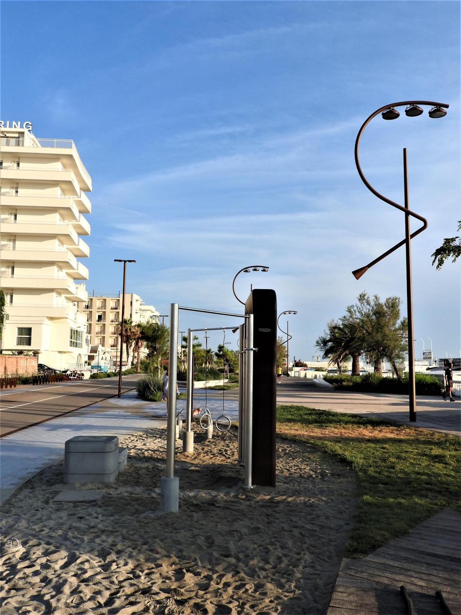 Yes Hotel Touring & Spa Rimini Esterno foto