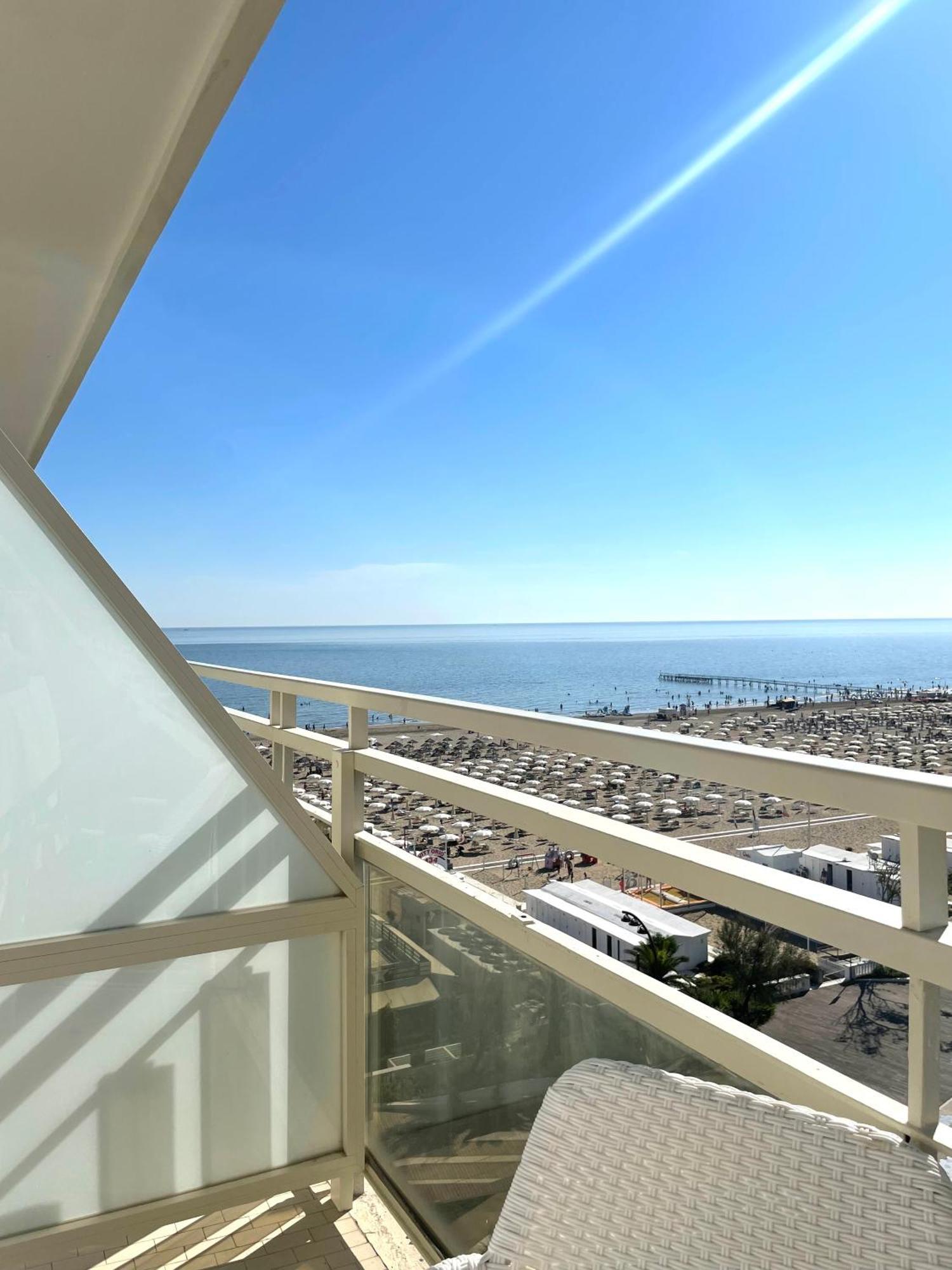 Yes Hotel Touring & Spa Rimini Esterno foto